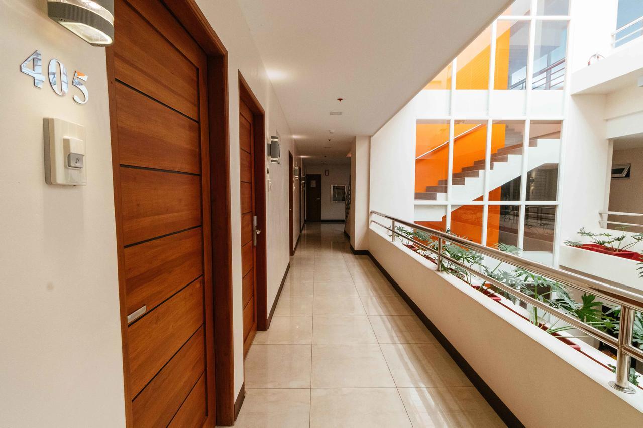 Готель Reddoorz Premium @ Sampaloc Makati Makati City Екстер'єр фото