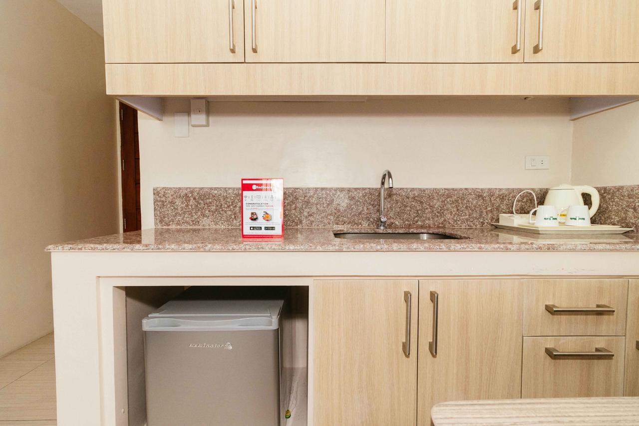 Готель Reddoorz Premium @ Sampaloc Makati Makati City Екстер'єр фото