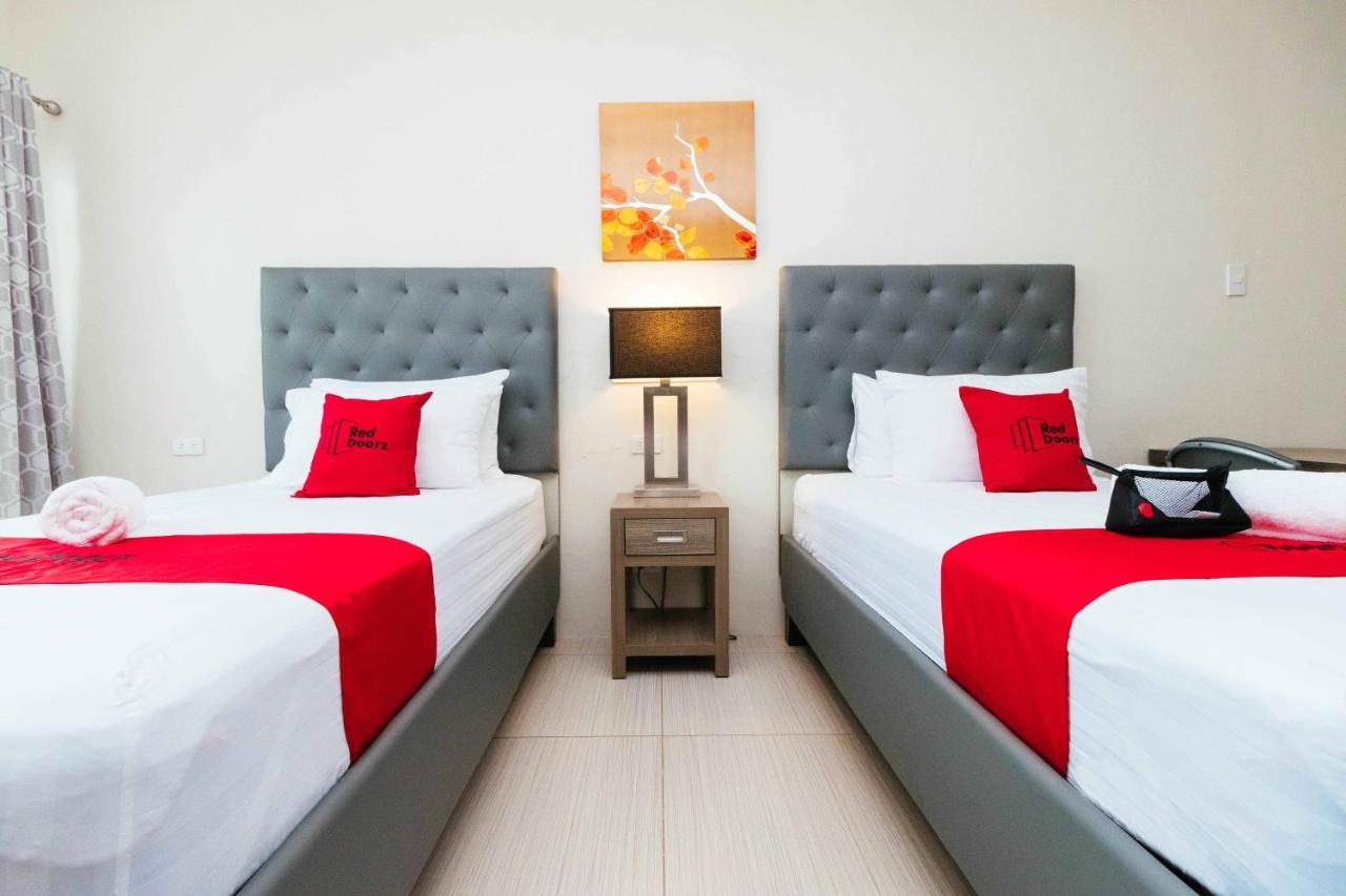 Готель Reddoorz Premium @ Sampaloc Makati Makati City Екстер'єр фото