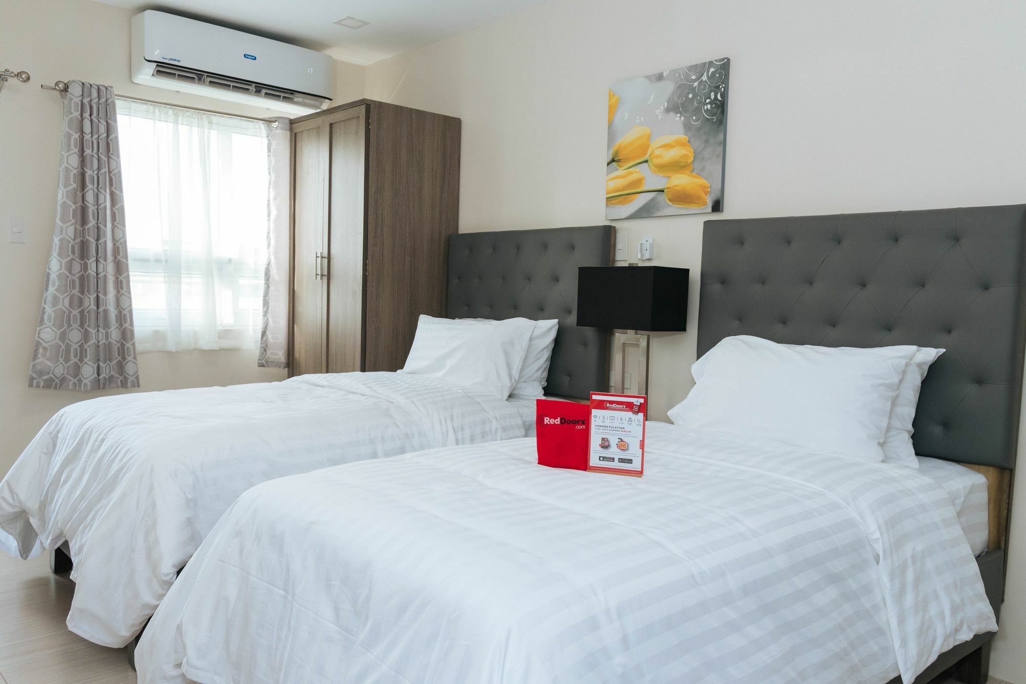 Готель Reddoorz Premium @ Sampaloc Makati Makati City Екстер'єр фото